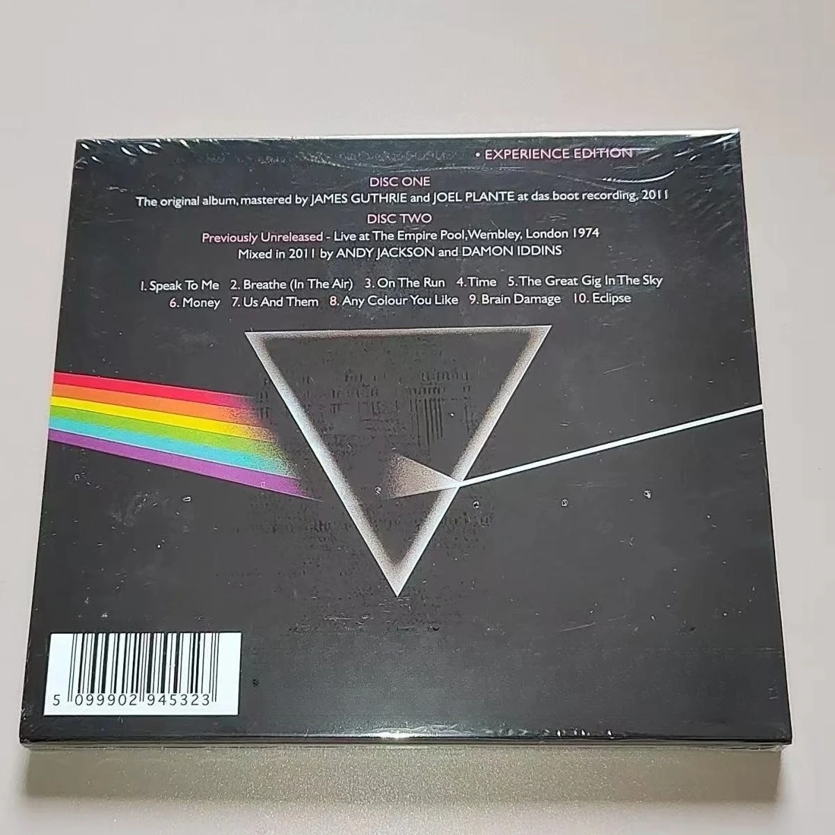 อัลบั้ม The Dark Side of The M - Live Rock บทวิจารณ์และราคา